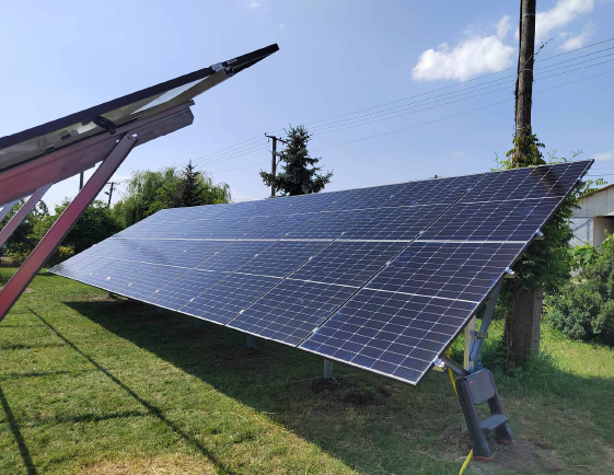 Földre telepített 30,0 kWp napelemes rendszer